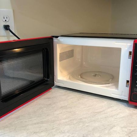 Large And Private 3 Bedroom And 1 Bathroom Apartment Near Newark International Airport Ewr And New York City Kültér fotó