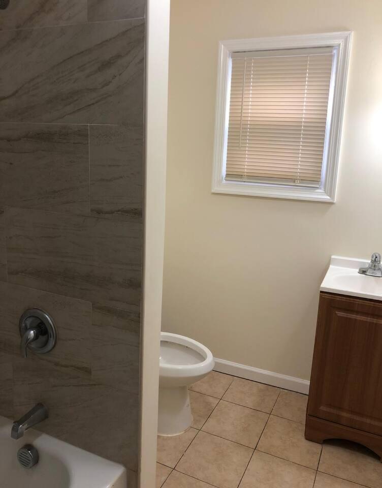 Large And Private 3 Bedroom And 1 Bathroom Apartment Near Newark International Airport Ewr And New York City Kültér fotó
