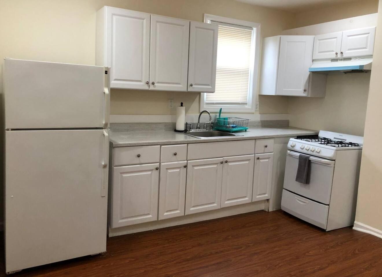 Large And Private 3 Bedroom And 1 Bathroom Apartment Near Newark International Airport Ewr And New York City Kültér fotó